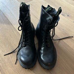 Original woman Ecco boots